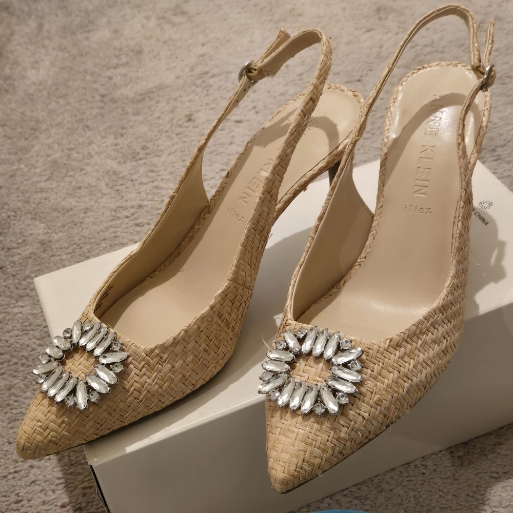 Anne Klein Women's Tan Slingback Shoes